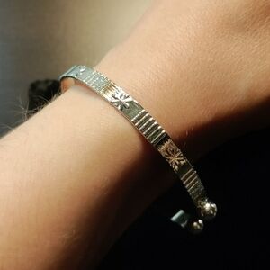 NEW Chic Silver Star Bangle Bracelet